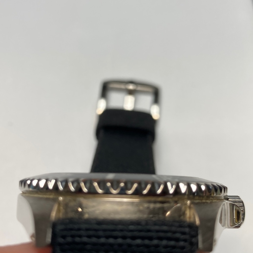 Casio vintage MTD-1010 dive watch, new fabric strap, new battery, black dial - Picture 9 of 15